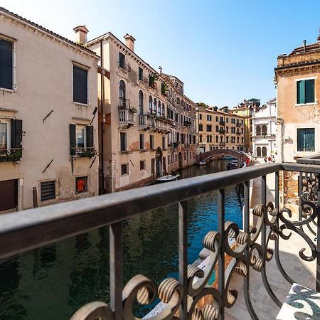 Ln Luxe Apartment Venice Canal View 외부 사진