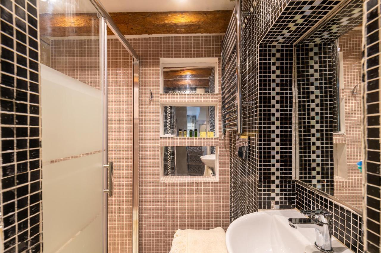 Ln Luxe Apartment Venice Canal View 외부 사진