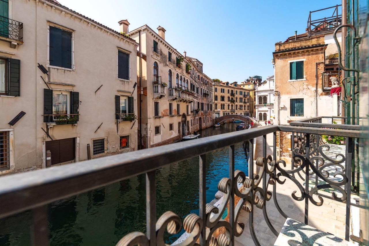 Ln Luxe Apartment Venice Canal View 외부 사진